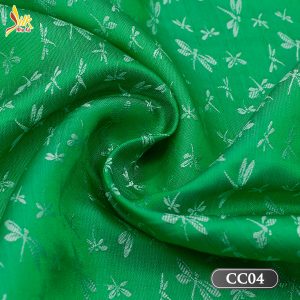 Vải lụa tơ tằm chuồn chuồn là dong sản phẩm với hoa văn đặc biệt đến từ làng lụa Nha Xá